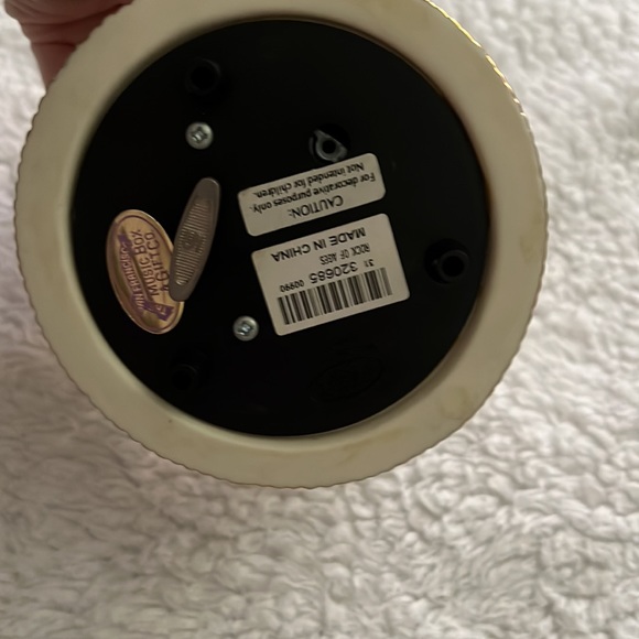 San Francisco Music Box Co. Vintage Hanukkah Snow Globe - Picture 2 of 9